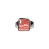 Zilveren ring rhodochrosiet maat 16 1/2 | vierkant 1,1 x 1,1 cm Zilveren ring rhodochrosiet maat 16 1/2 | vierkant 1,1 x 1,1 cm