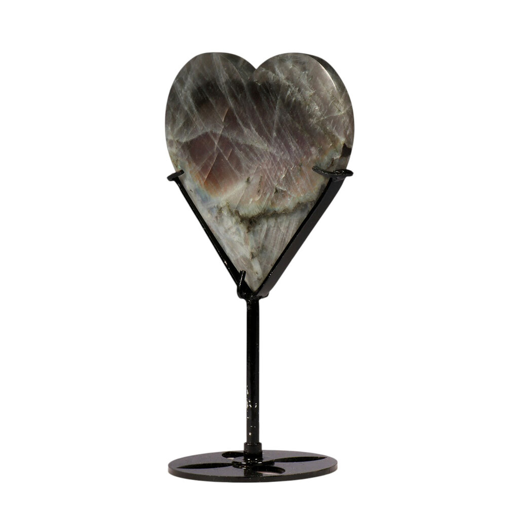 Labradoriet (paars) hart op zwarte standaard 10,2 x 11,2 x 1,4 cm | 318 gram Labradoriet (paars) hart op zwarte standaard 10,2 x 11,2 x 1,4 cm | 318 gram