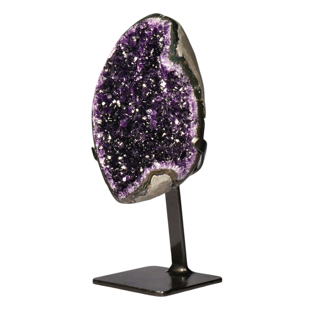 Amethist A-kwaliteit op standaard 20 x 14,7 x 4,9 cm | 2,29 kg Amethist A-kwaliteit op standaard 20 x 14,7 x 4,9 cm | 2,29 kg