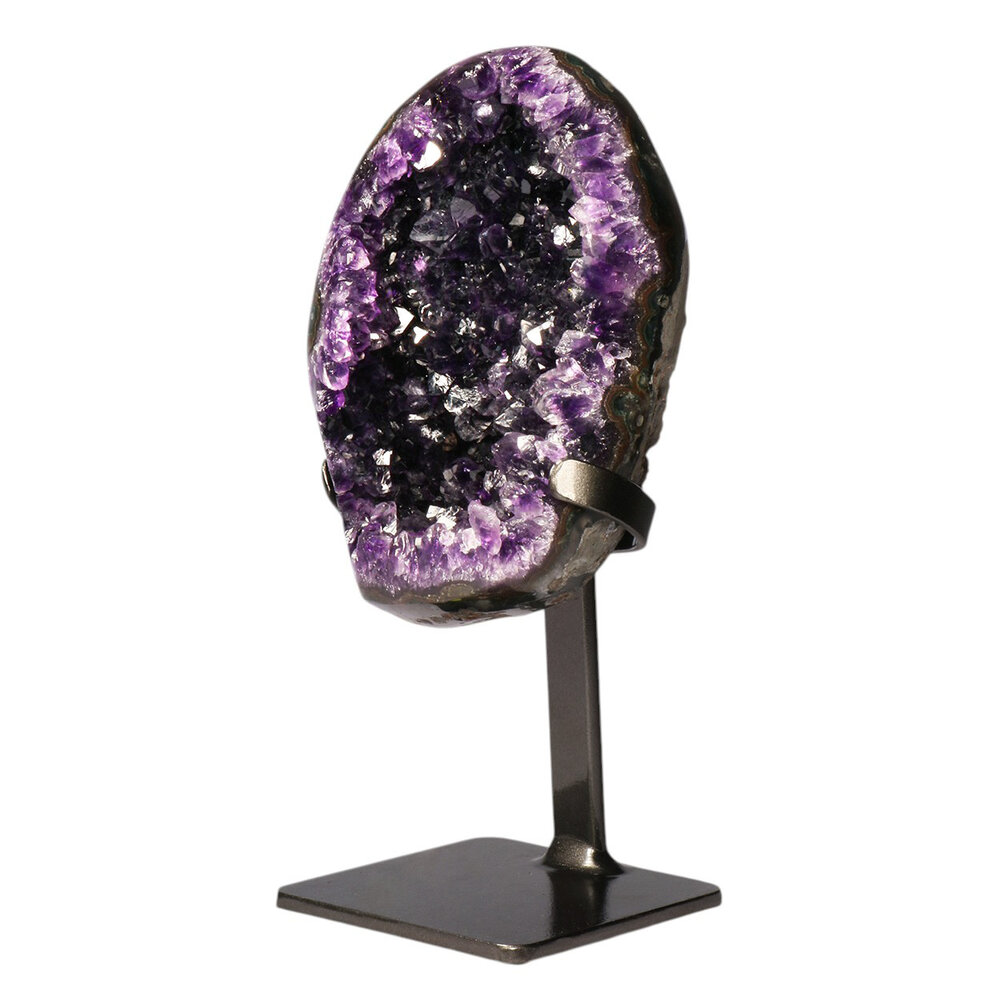 Amethist A-kwaliteit op standaard 17,7 x 12,5 x 6 cm | 2,42 kg Amethist A-kwaliteit op standaard 17,7 x 12,5 x 6 cm | 2,42 kg