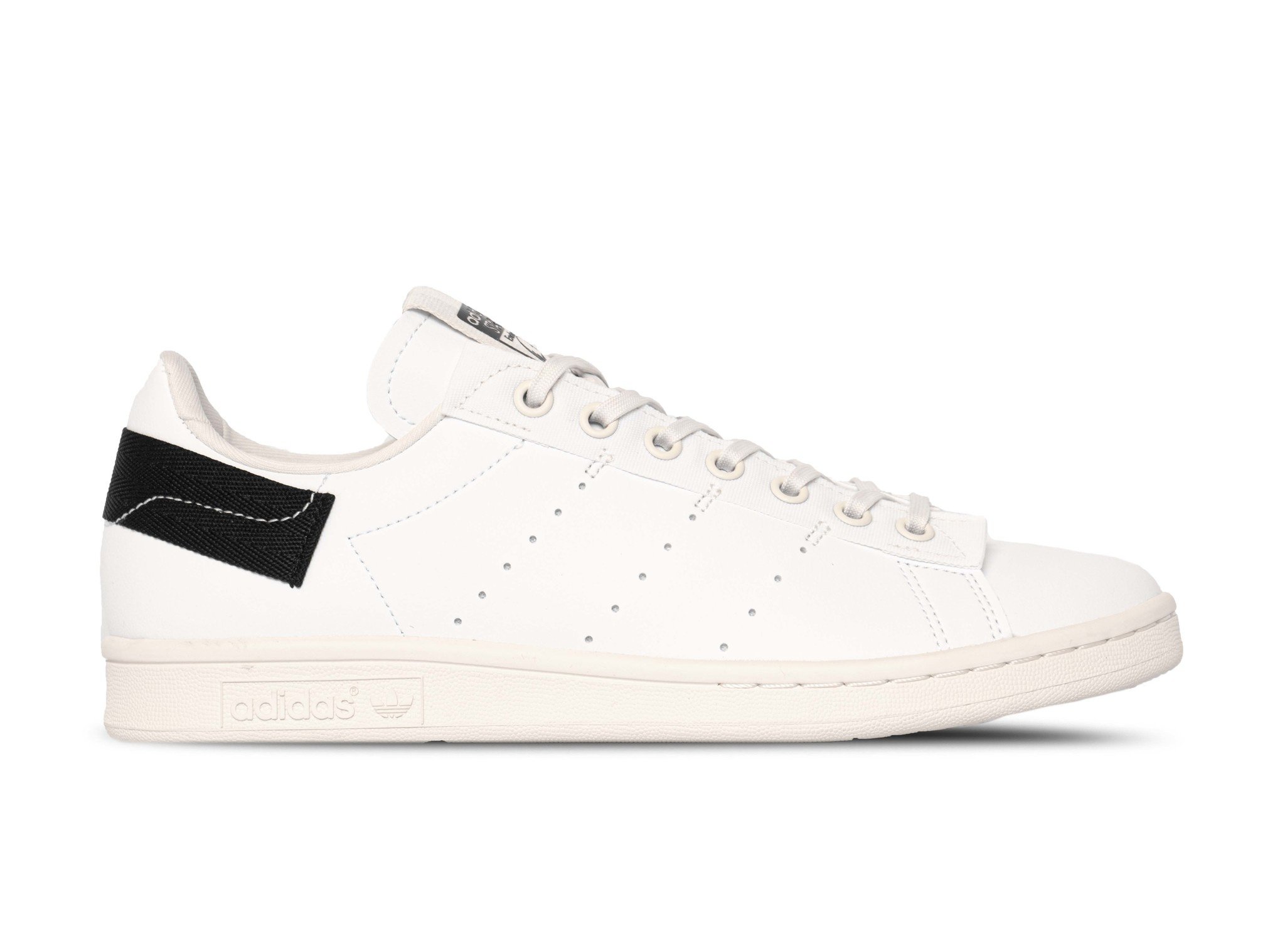 Adidas Stan Smith Parley Wit / Zwart  - Heren Sneaker - GV7614 - Maat 38 2/3