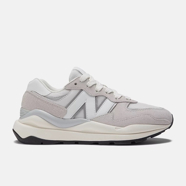New Balance / sneaker Scarpa Lifestyle Donna Suede Mesh in grijs