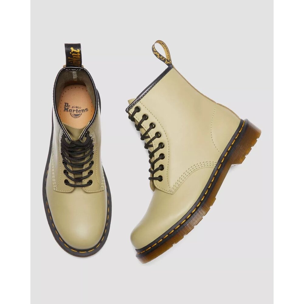 Dr. Martens 1460 Smooth Pale Olive