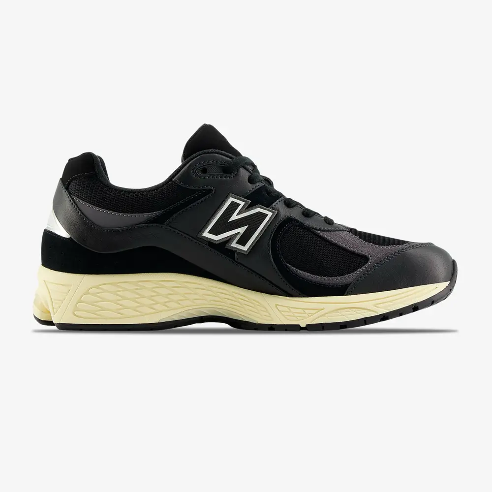 New Balance M2002RIB Black/Cream