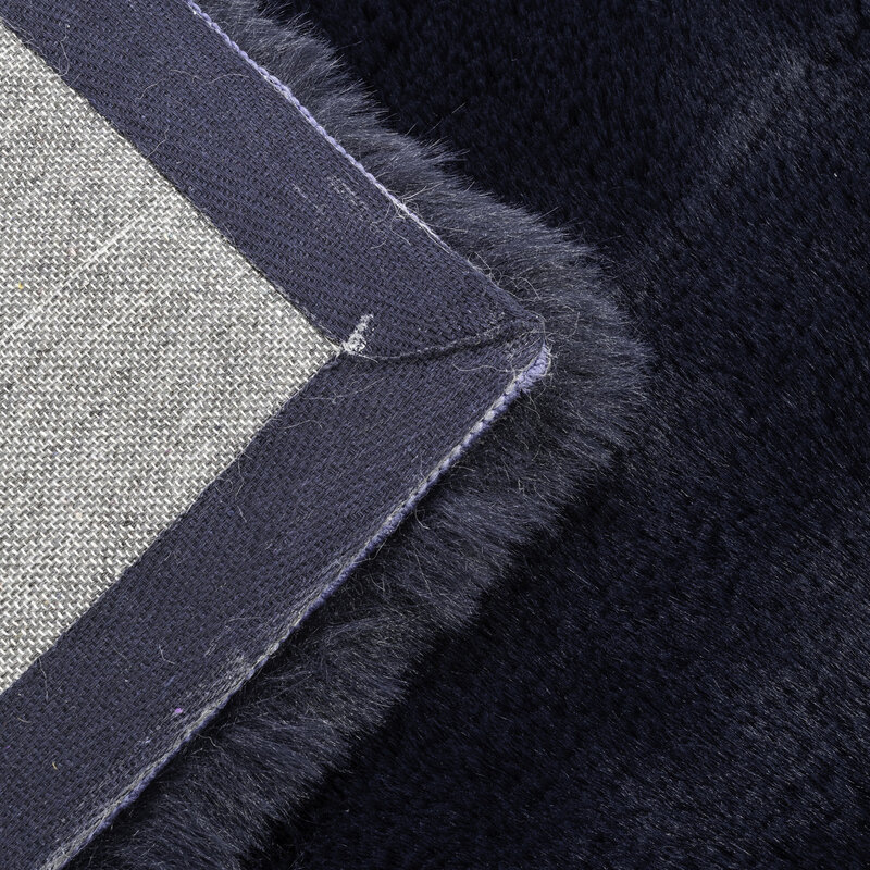 Hampton Dark Blue - Superweicher Hochflor Teppich in Dunkelblau