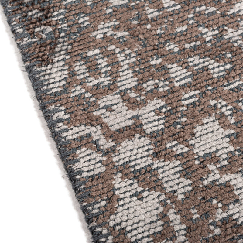 Snake 18 - Velours Teppich in Taupe/Braun