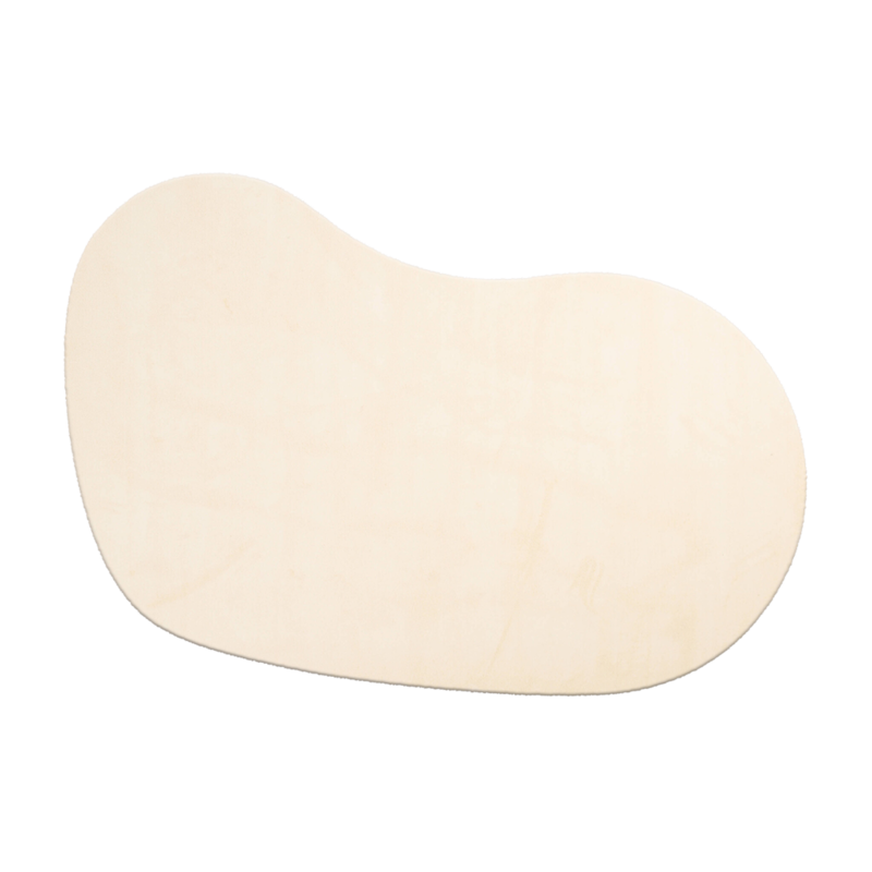 Teppich in organischer Form in Soft White - Lunar 11