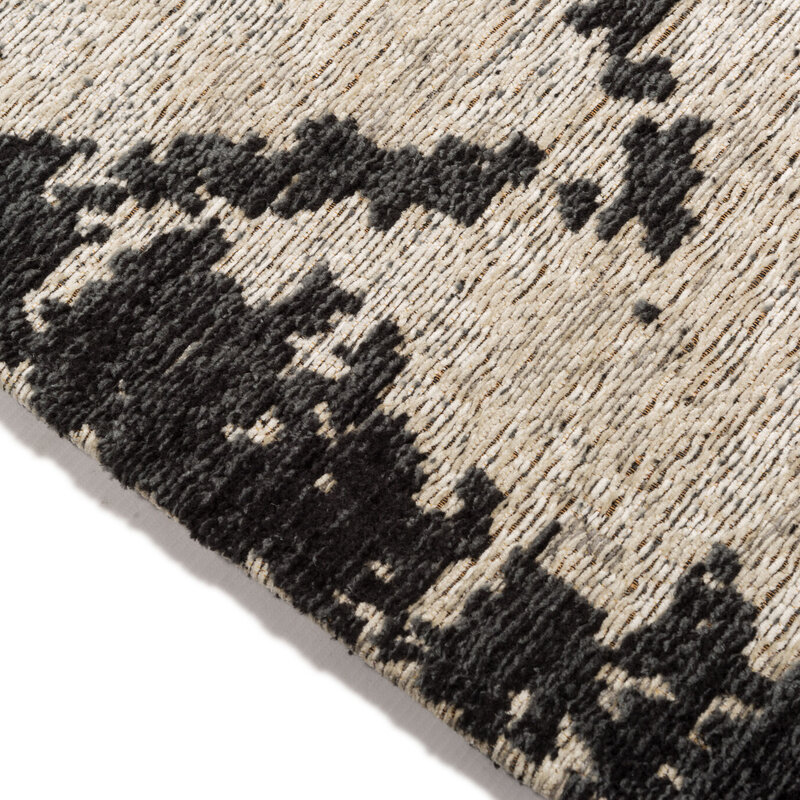 Tova 21 - Niederflorteppich mit asymmetrischem Muster