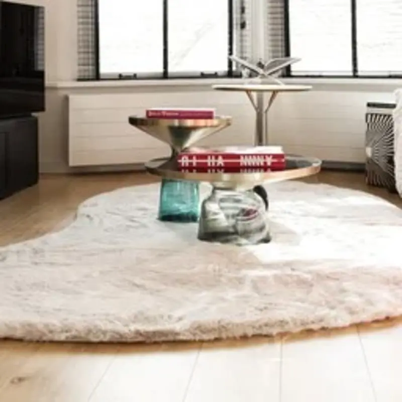 Hampton Ecru 10 - Hochflorteppich in organischer Form