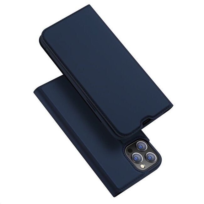 Dux Ducis Skin iPhone 13 Pro hoesje blauw - Bookcase - kaarthouder voor 1 pasje - met horizontale kickstand