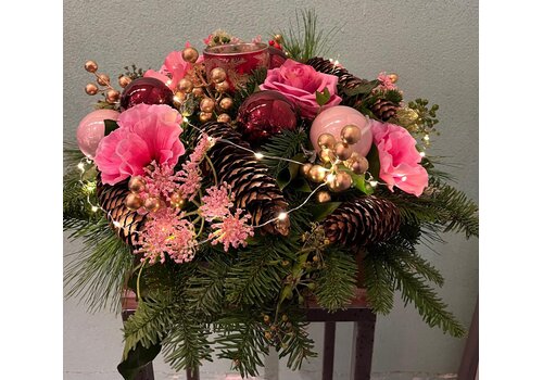 Kerststuk Roze Kandelaar