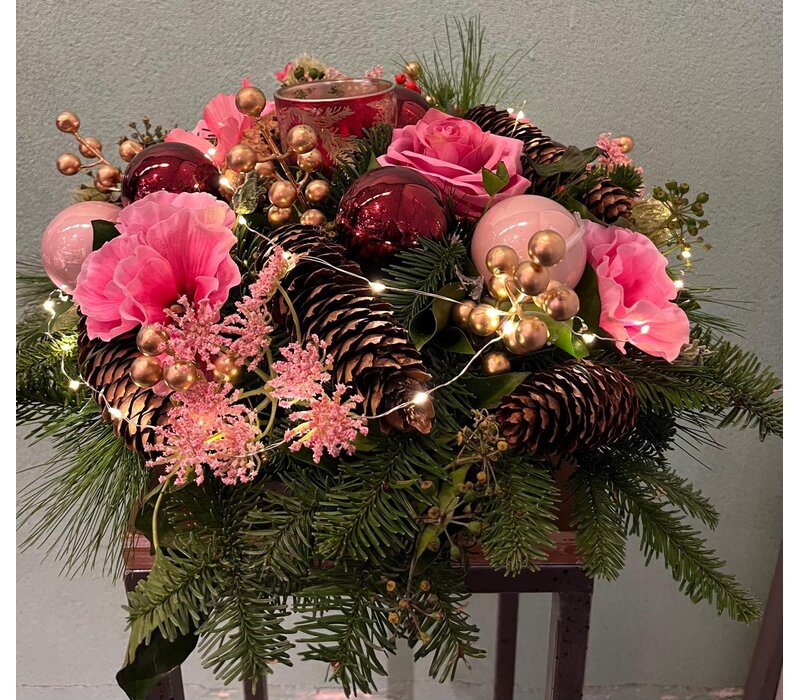 Kerststuk Roze Kandelaar