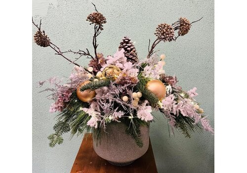 Goud/Sneeuw Kerstarrangement