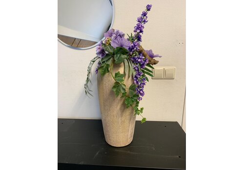 Paars Zijdebloemstuk in Vaas