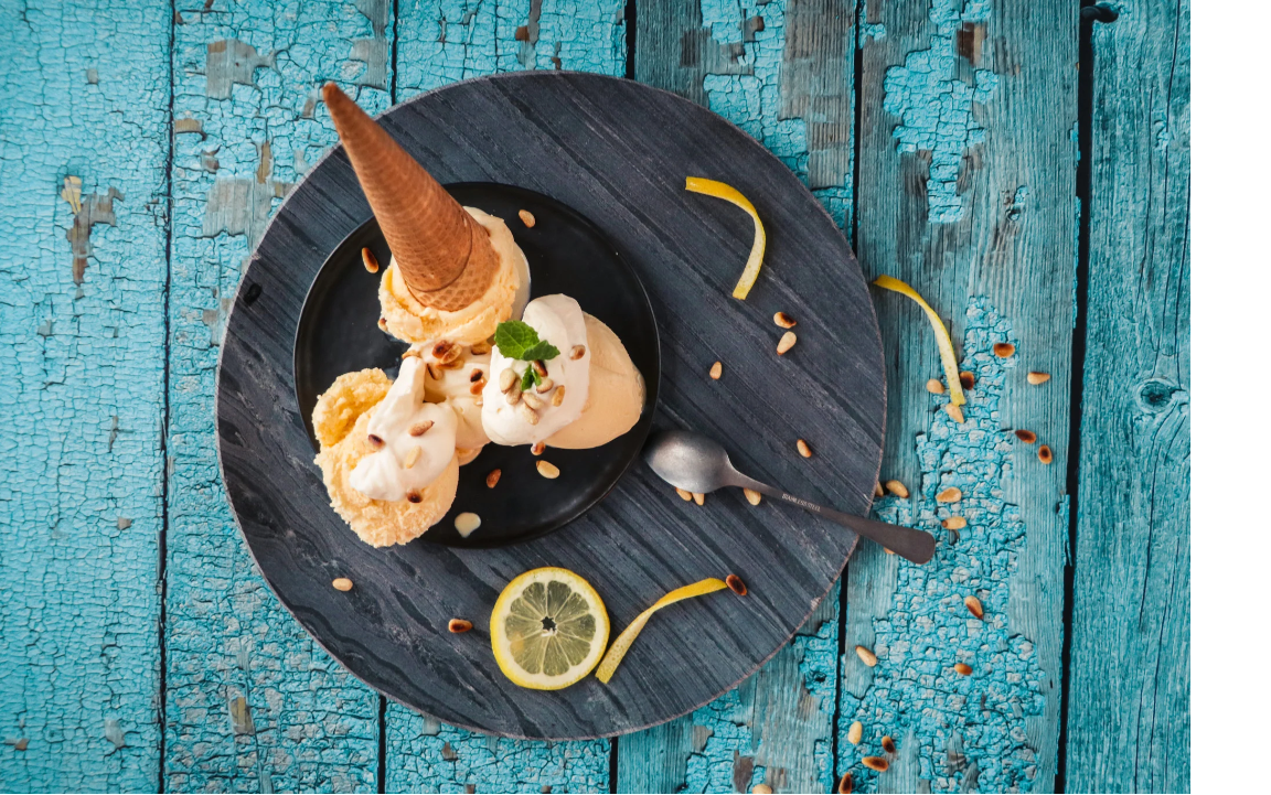 Limoncello-Eis mit Zitronencreme für Feinschmecker