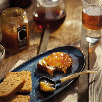 Fine apricot jam with wild thyme 323 g