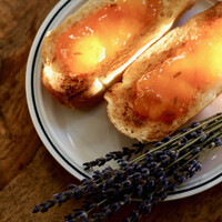 Fine apricot jam with lavender 323 g