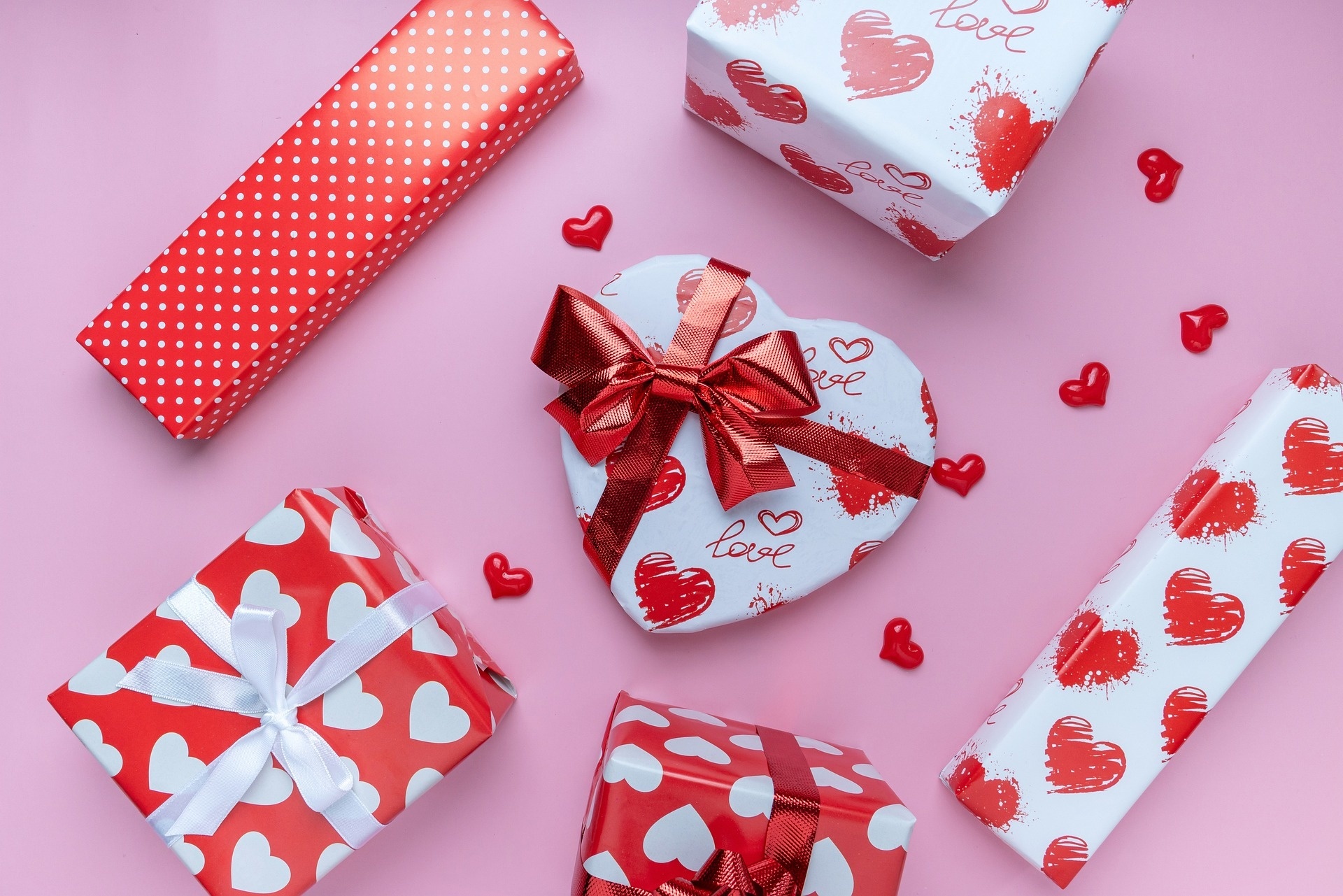 De beste valentijnsgeschenken + tips voor een geslaagd liefdesontbijt
