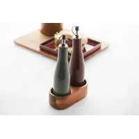 Set of stoneware oil and vinegar bottles and acacia holders, 16 x 8 x 25 cm
