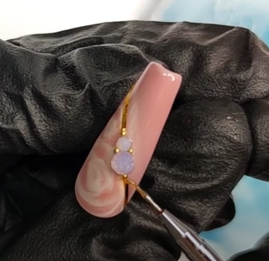 Blushing Roses nail-art tutorial 