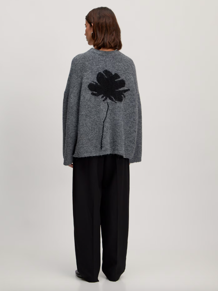 Oversize Ulva Knit Flower