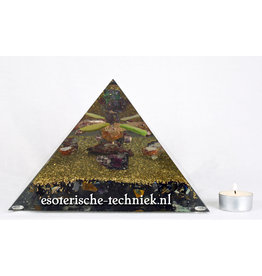 Orgonite piramide XL met Hessoniet , Groenlandiet, Cupriet