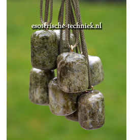 Orgonite Vesuvianiet hanger