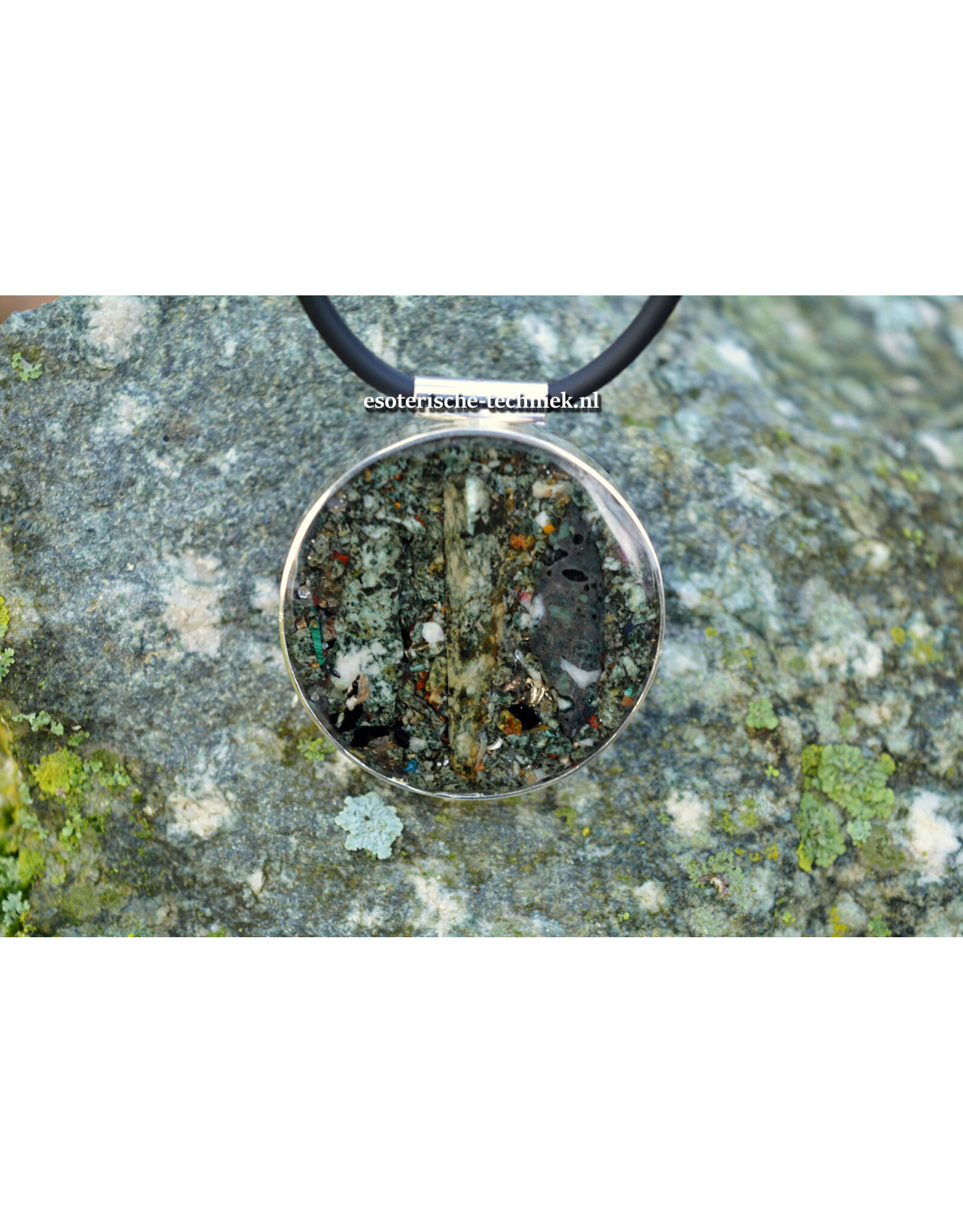 Orgone Orgonite sieraad sterling zilver 925 Amulet/Hanger Preseli Bluestone / Stonehenge steen met Lakelandite VERKOCHT