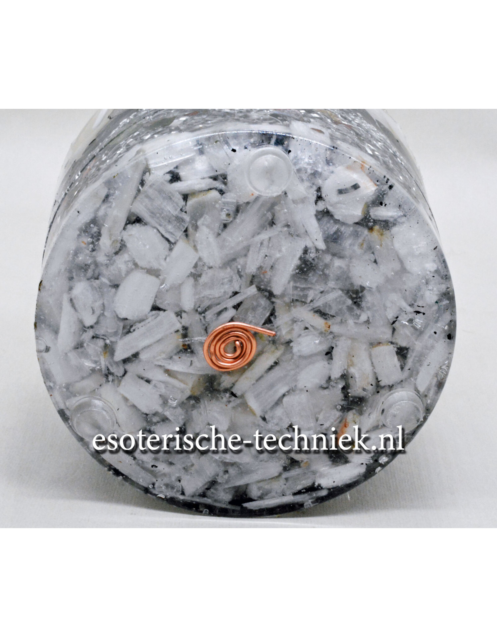 Orgone Chembuster met Isis calciet, witte Jade, kascholong Opaal, Seleniet en  Shungite