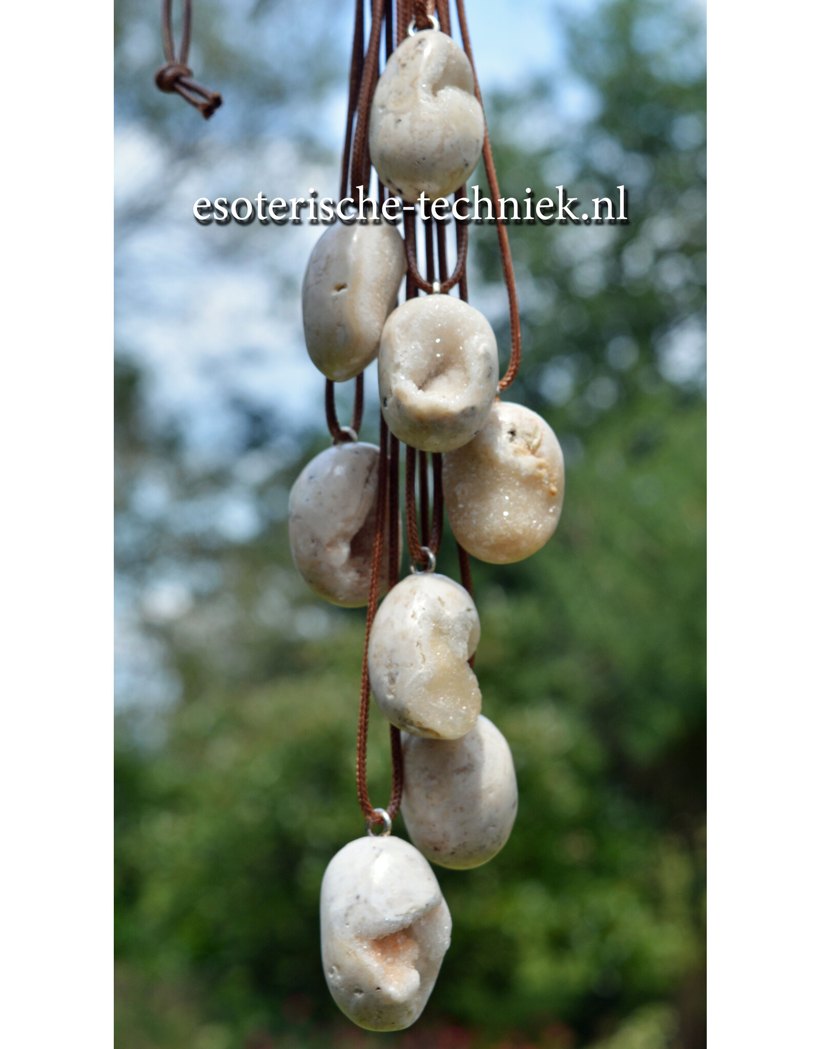 Orgonite hanger witte Aragoniet gekristalliseerd