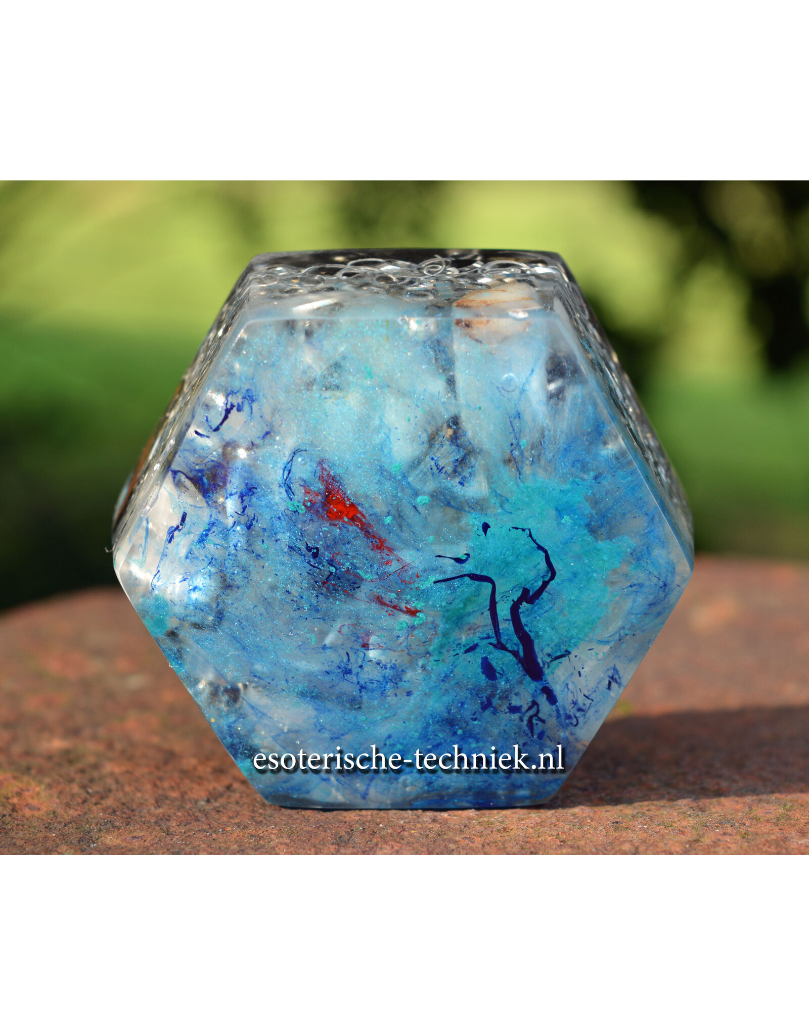 Orgonite Hexagon groen,  rood  met Shungite en Edel Shungite