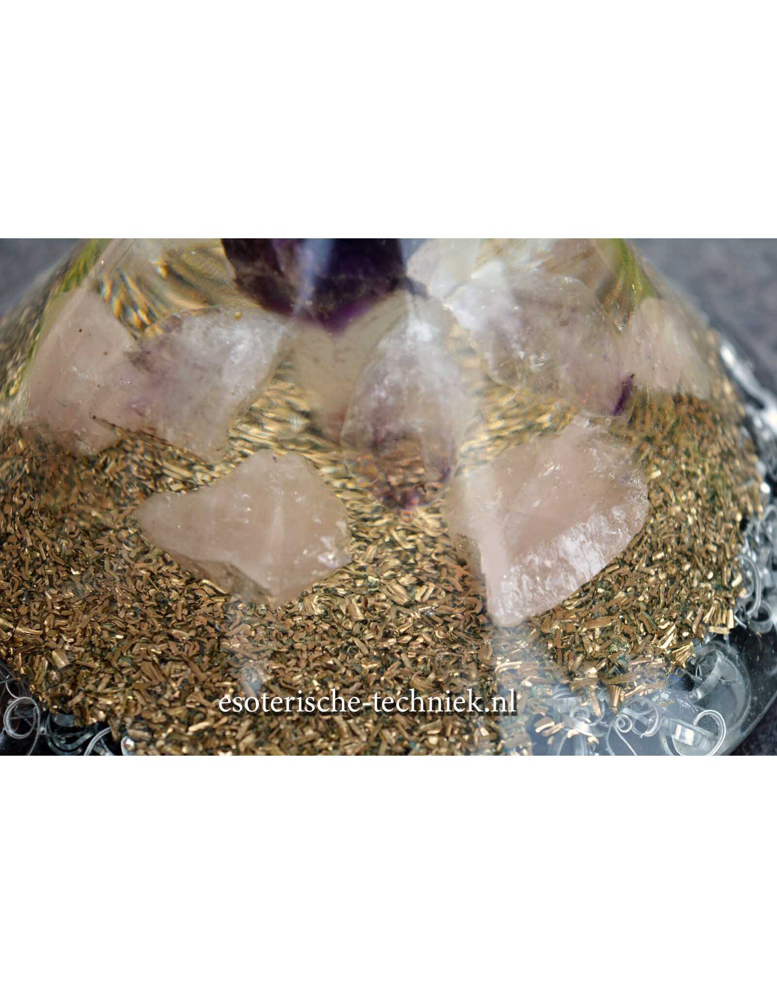 Orgonite cone Amethist, Rozenkwarts, Arkansas kristal en Shungit