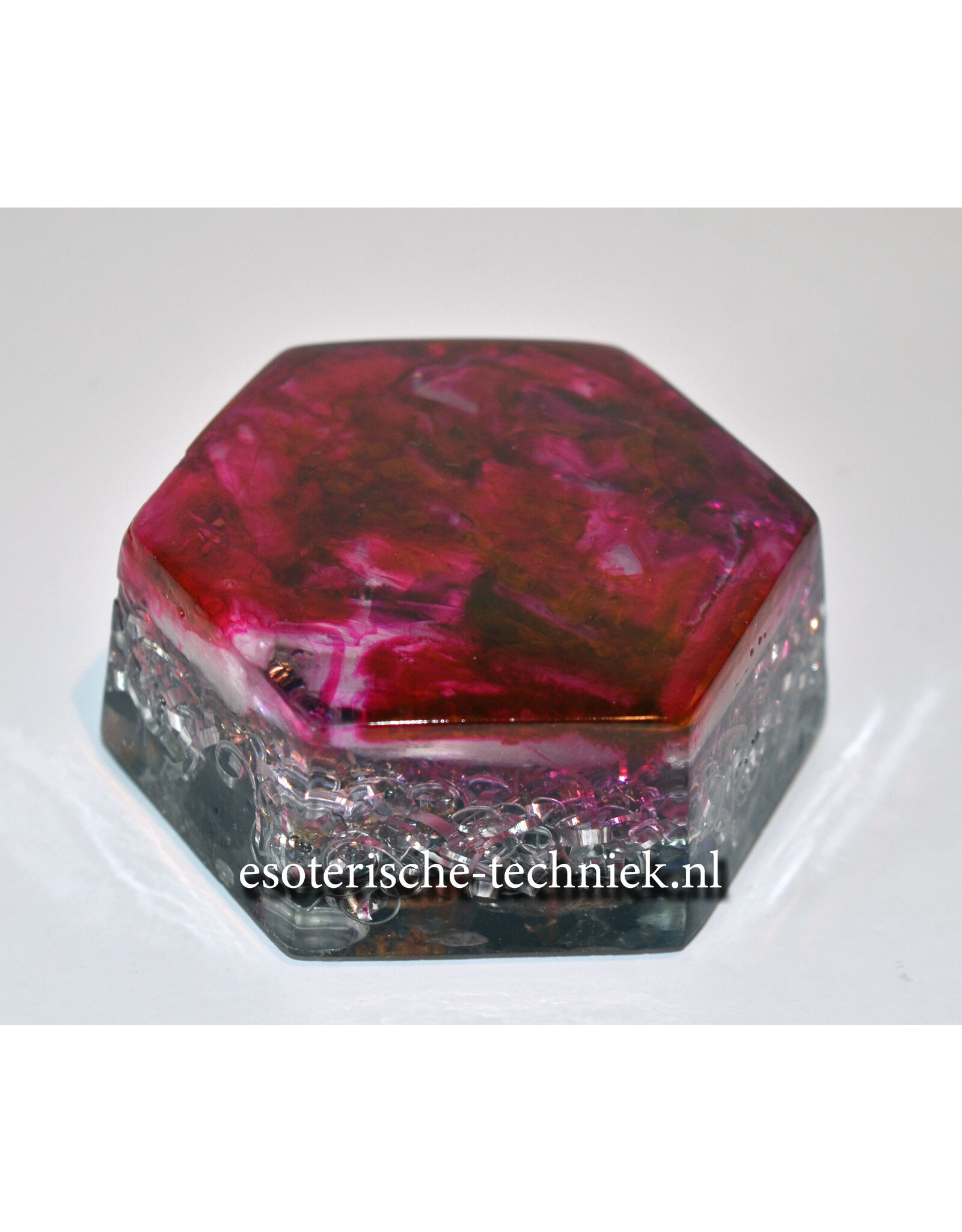 Orgonite Hexagon groen,  rood  met Shungite en Edel Shungite