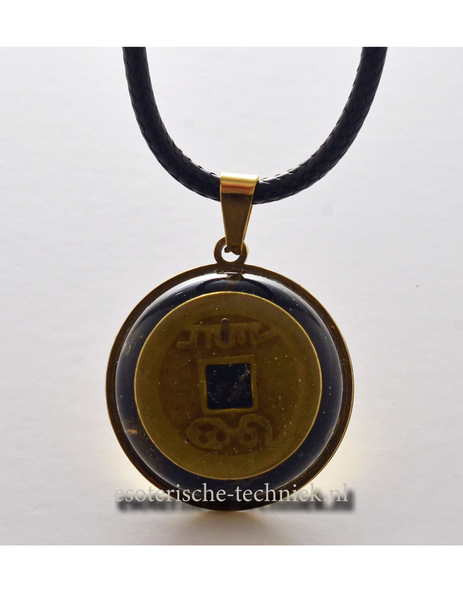 Orgone Orgonite hangers Shungiet met symbool of Bergkristalpunt
