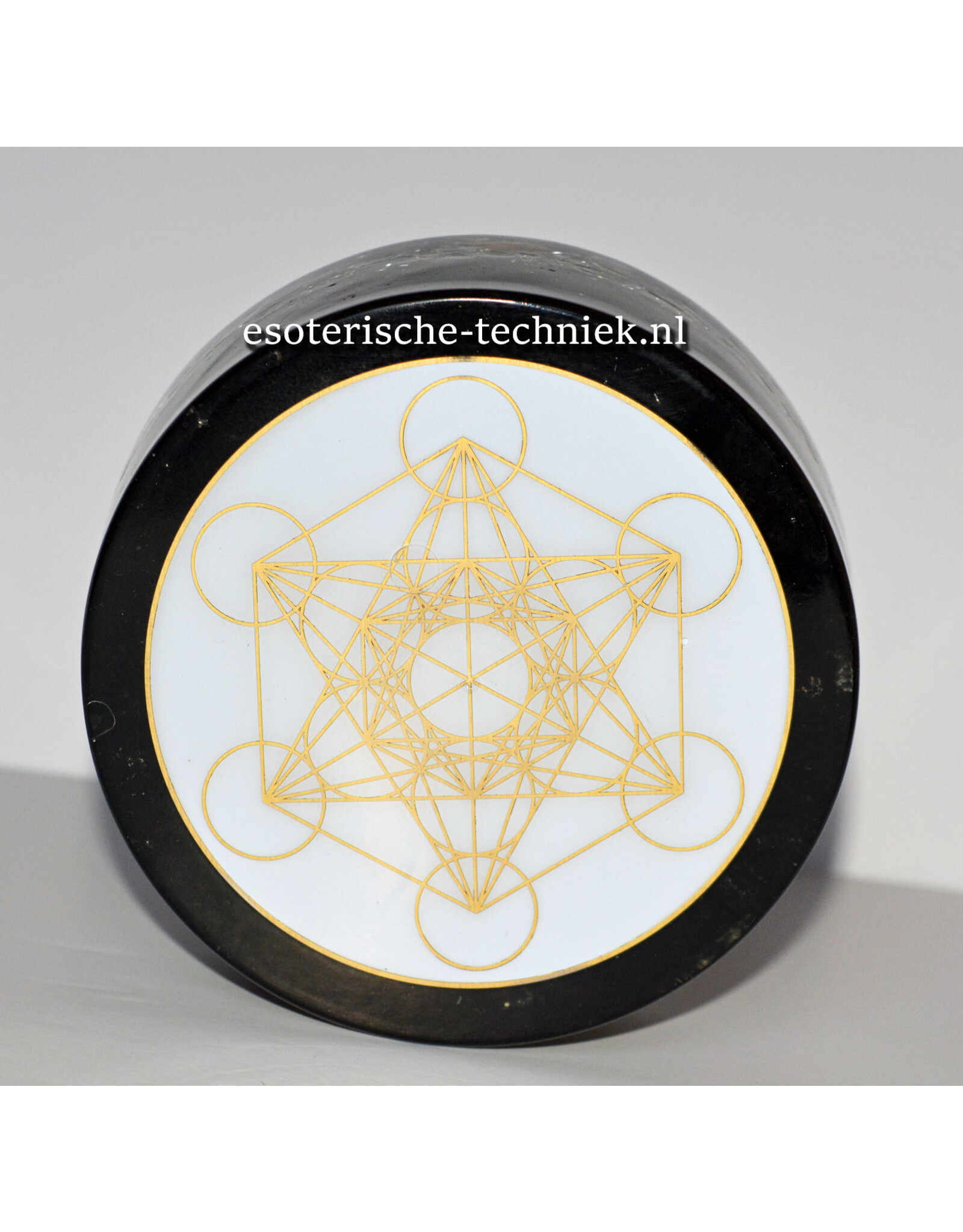 Orgonite Oplaadschijf Shungite met het Metatron symbool van geëtst koper dat is verguld met 24-karaats goud