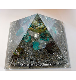 Orgone Orgonite piramide Serpierite