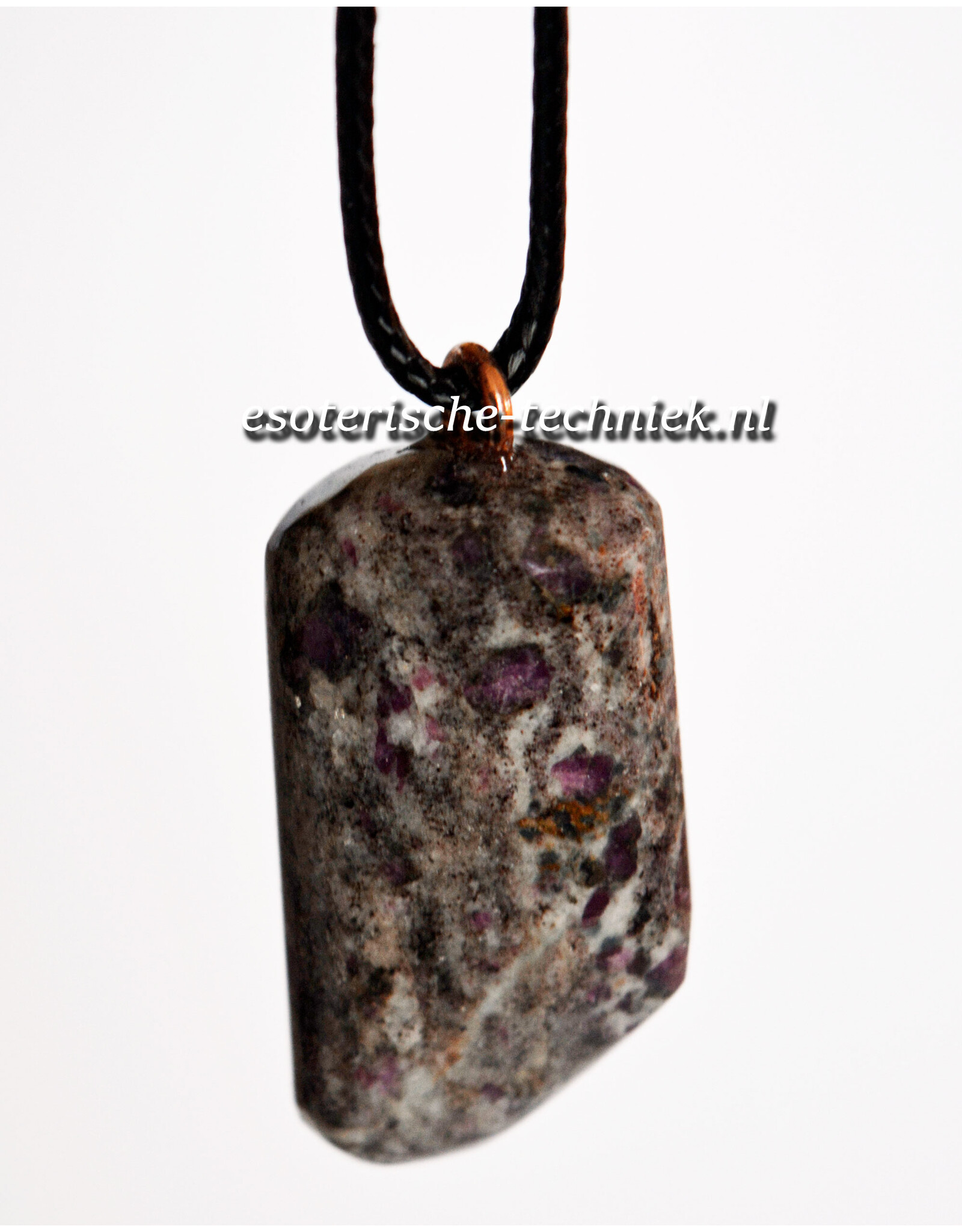 Orgonite Robijn in Cordieriet  hanger