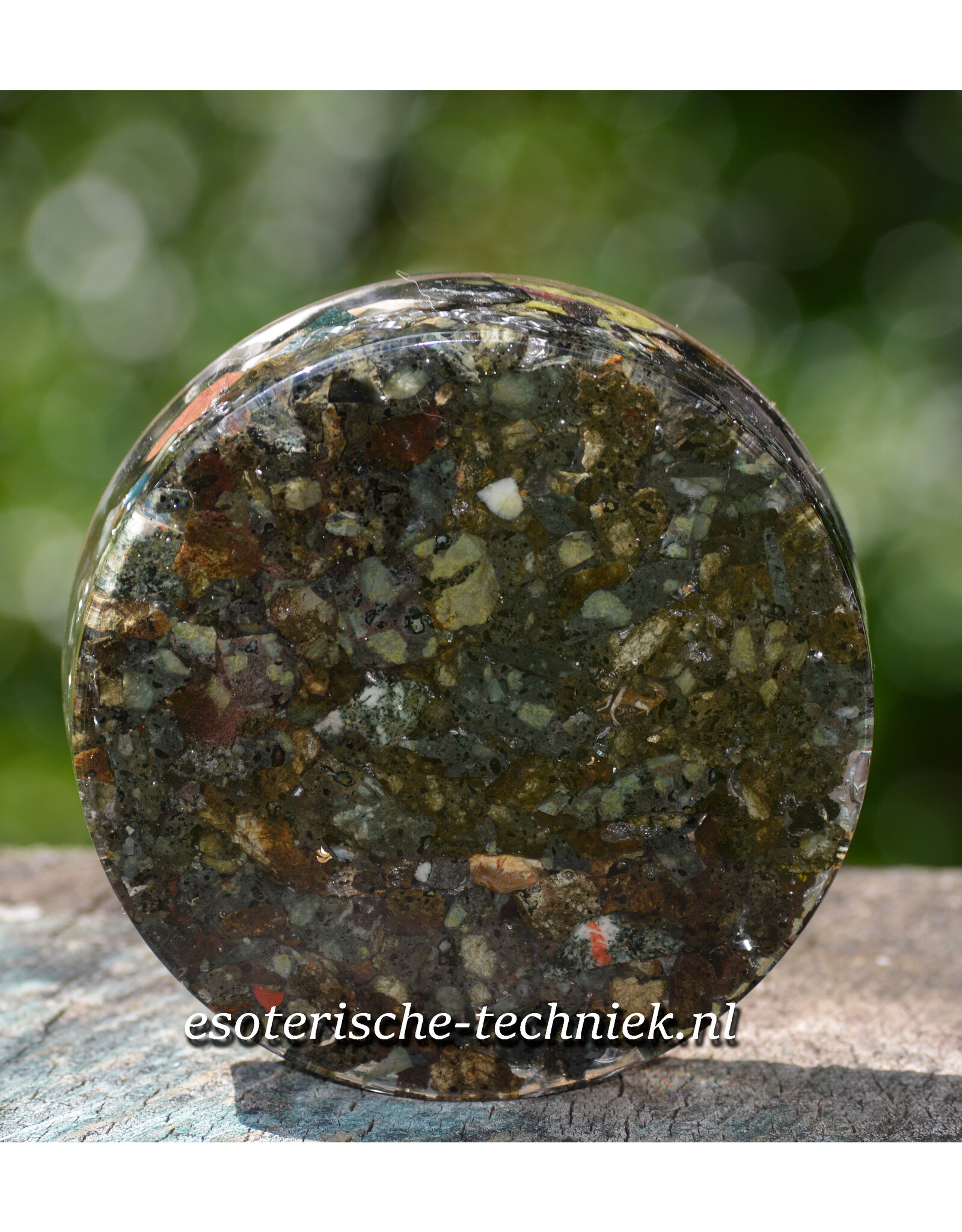 Orgonite Oplaadschijf  met Preseli Bluestone /Stonehenge steen, Lakelandite en Shungite