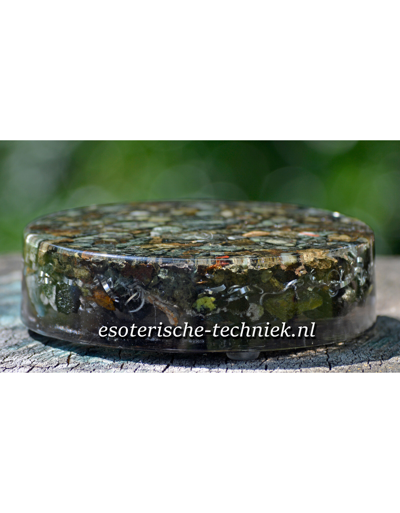 Orgonite Oplaadschijf  met Preseli Bluestone /Stonehenge steen, Lakelandite en Shungite