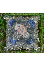 Orgone Orgonite piramide met Sodaliet, Lakelandiet, Ancestraliet,  en Shungite