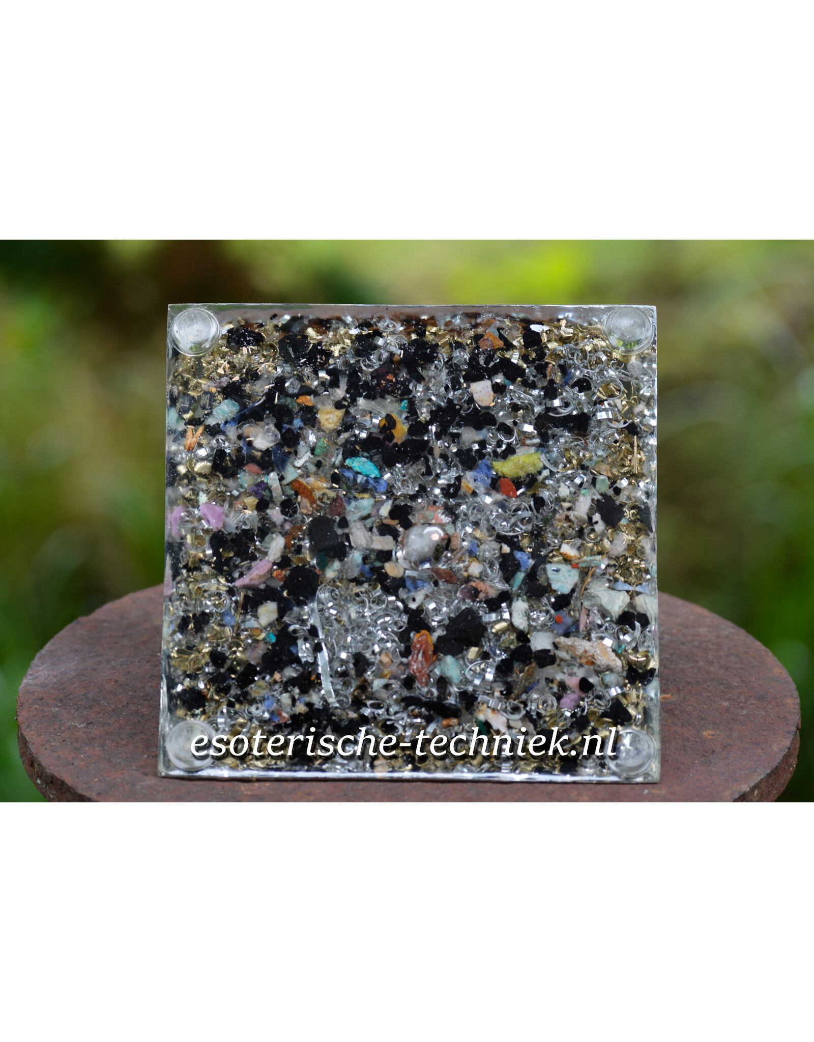 Orgone Orgonite piramide Seleniet,   kasholong opaal, witte Calciet, Isis Calciet en Shungite