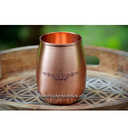 Drinkbeker van koper met Lotusbloem