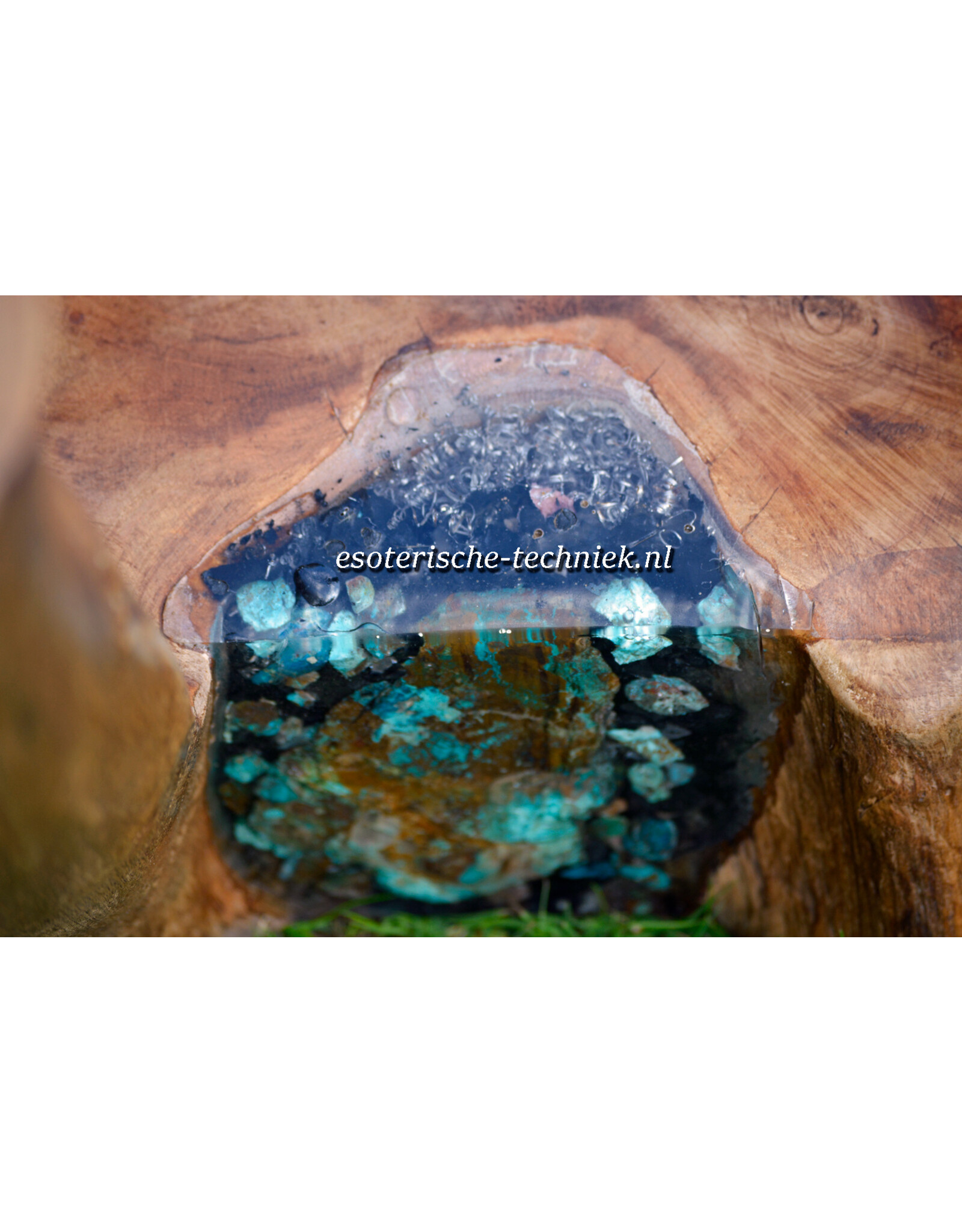 Orgonite meditatie kruk met edelstenen en mineralen