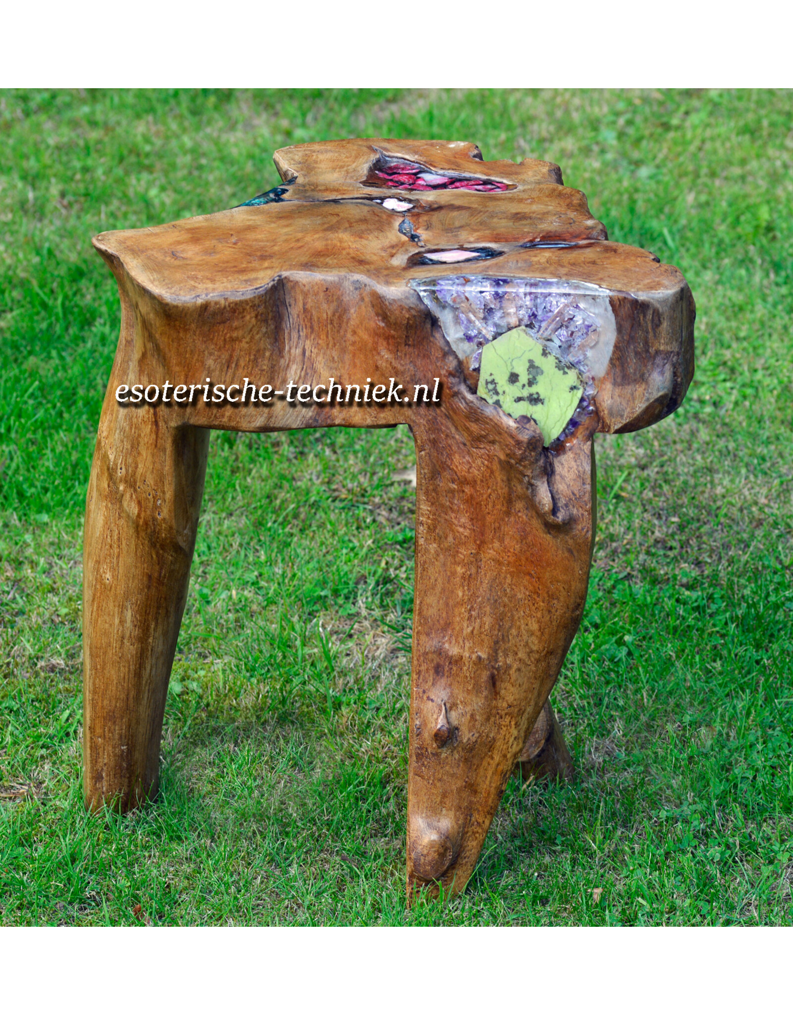 Orgonite meditatie kruk met edelstenen en mineralen