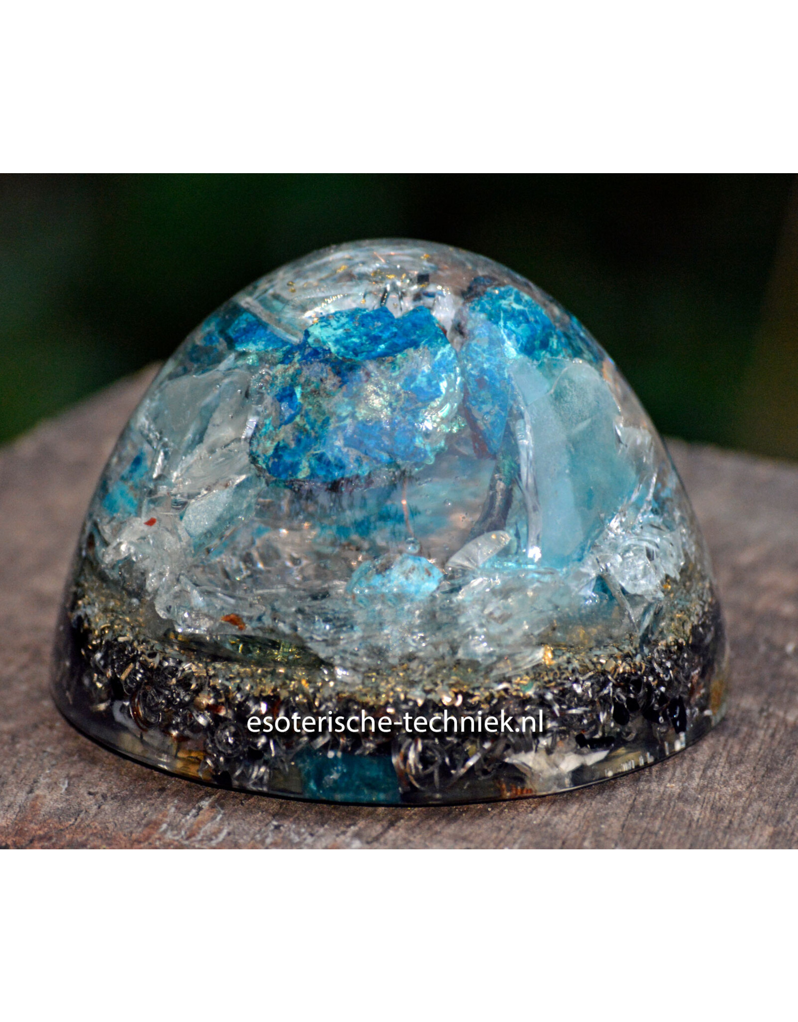 Shattuckiet orgonite cone met Blauwe Obsidiaan en Shungite. Bescherming tegen 5G, straling en negatieve energie.