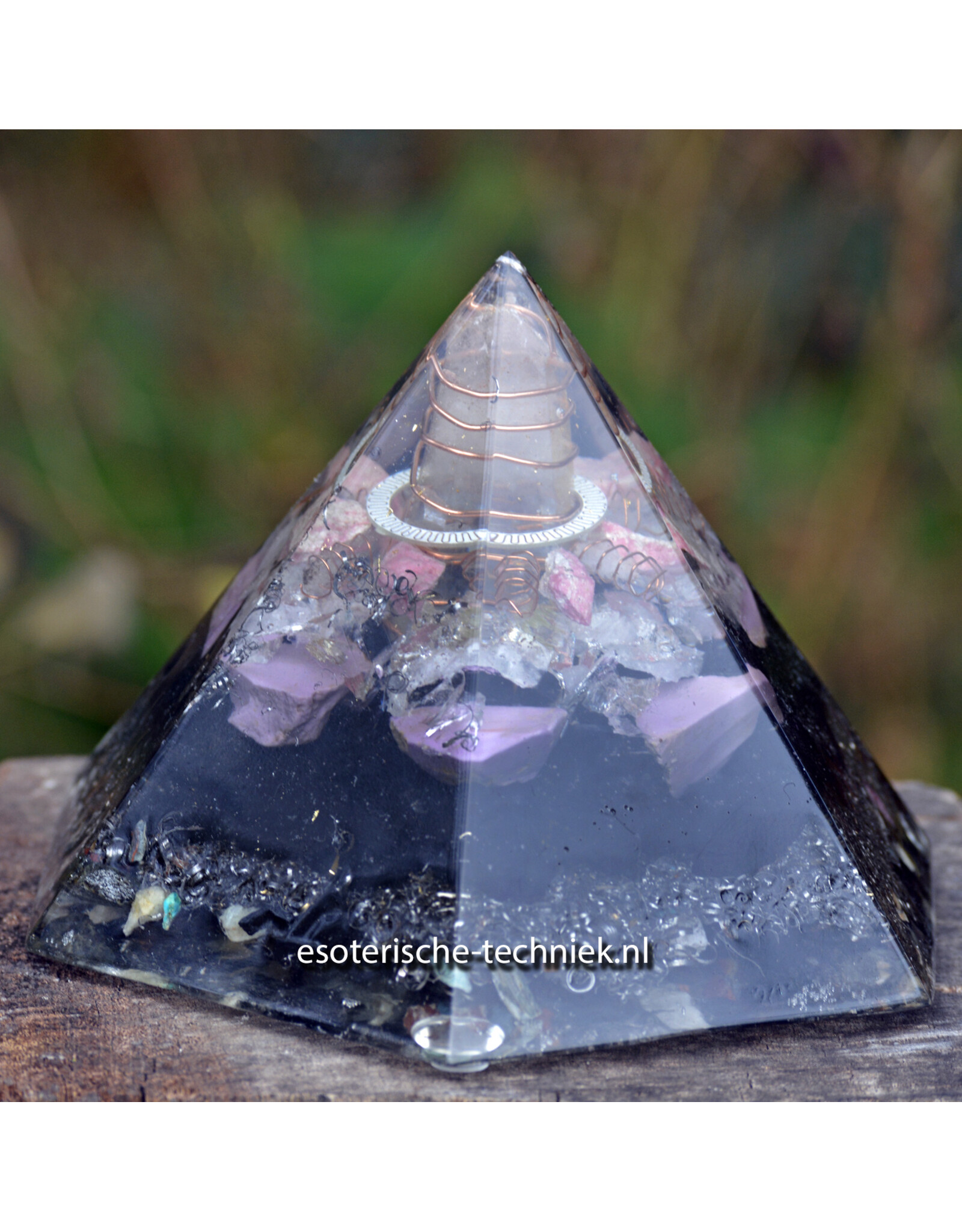 Hexagon Orgonite Pyramid | Phosphosiderite, Azeztulite, Thulite & Shungite