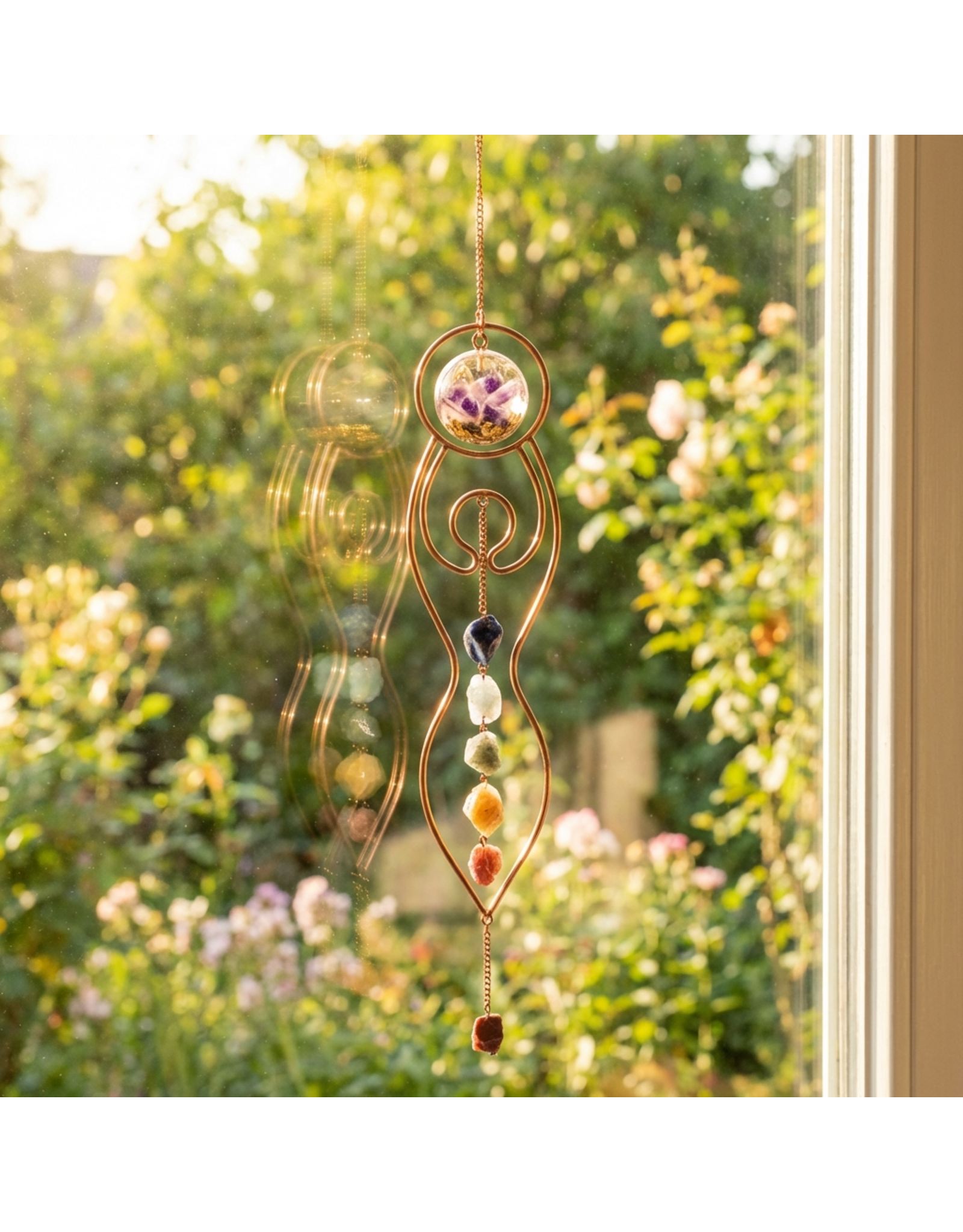 Orgonite Stralingswerende raamhanger Godin met Apatiet, Bergkristal en Shungite