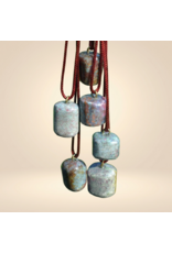 Orgone Orgonite edelsteen hanger Robijn in Kyaniet