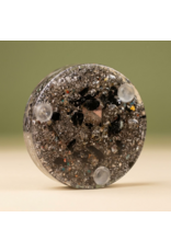 Orgonite Cone met Edel Shungite, Witte Calciet, Rozenkwarts en Bergkristalpunt