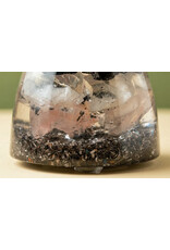 Orgonite Cone met Edel Shungite, Witte Calciet, Rozenkwarts en Bergkristalpunt